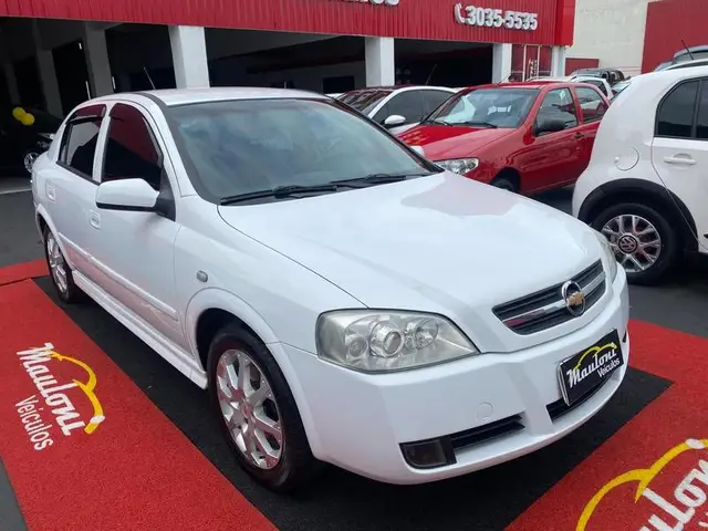 Carro Chevrolet Astra Hatch 2011 Advantage 2.0 (Flex)