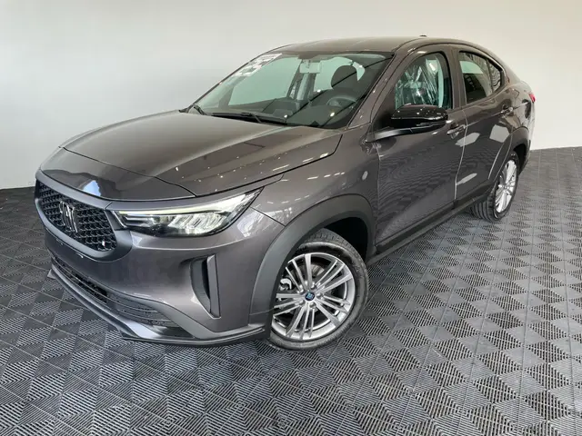 Carro Fiat Fastback 2025 Turbo 200