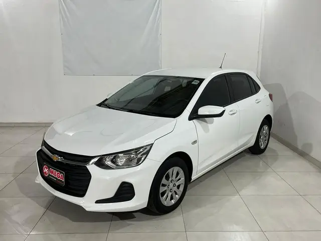 Carro Chevrolet Onix Plus 2023 LT 1.0