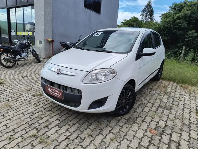 Carro Fiat Palio 2015 Attractive 1.0 Evo (Flex)
