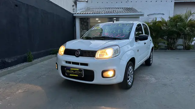 Carro Fiat Uno 2016 Attractive 1.0 (Flex) 4p