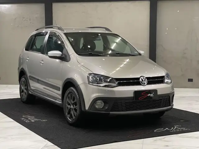 Carro Volkswagen SpaceCross 2014 1.6 8V (Flex)