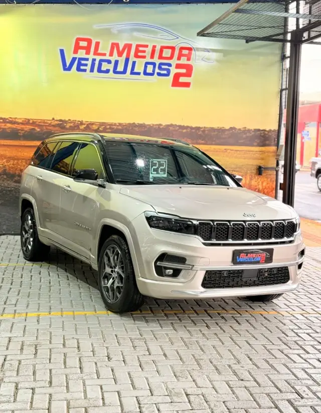Carro Jeep Commander 2022 Overland T270 Flex (Aut)