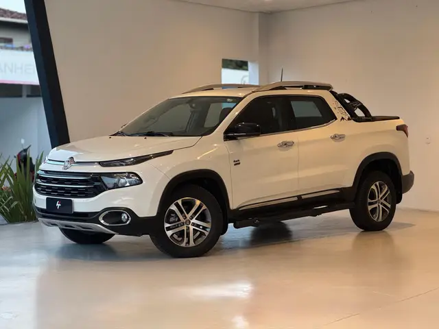Carro Fiat Toro 2017 Volcano 2.0 diesel AT9 4x4