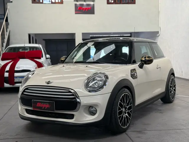 Carro MINI Cooper 2015 1.5 (Aut) 2p