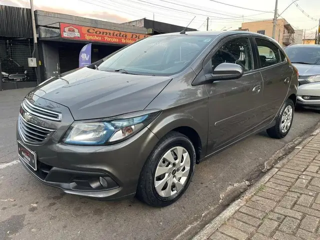 Carro Chevrolet Onix 2015 1.4 Effect SPE/4