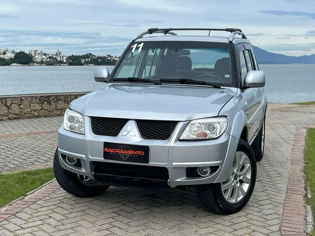 Carro Mitsubishi Pajero TR4 2011 2.0/ 2.0 Flex 16V 4x4 Mec.