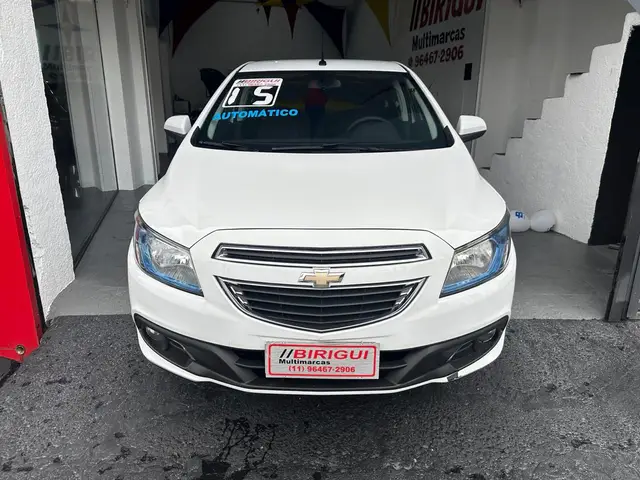 Carro Chevrolet Onix 2015 1.4 LT SPE/4 (Aut)