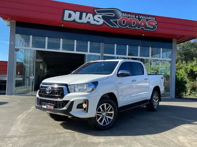 Carro Toyota Hilux Cabine Dupla 2019 Hilux 2.8 TDI SRV CD 4x4 (Aut)