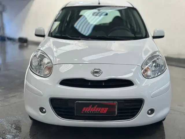 Carro Nissan March 2014 1.6 16V S (Flex)