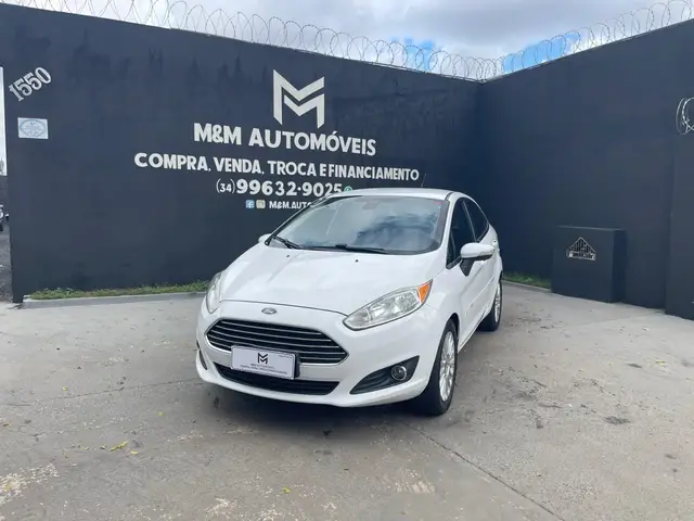 Carro Ford New Fiesta Sedan 2015 1.6 Titanium PowerShift (Flex)