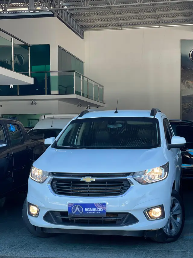 Carro Chevrolet Spin 2024 Premier 1.8 (Aut.)