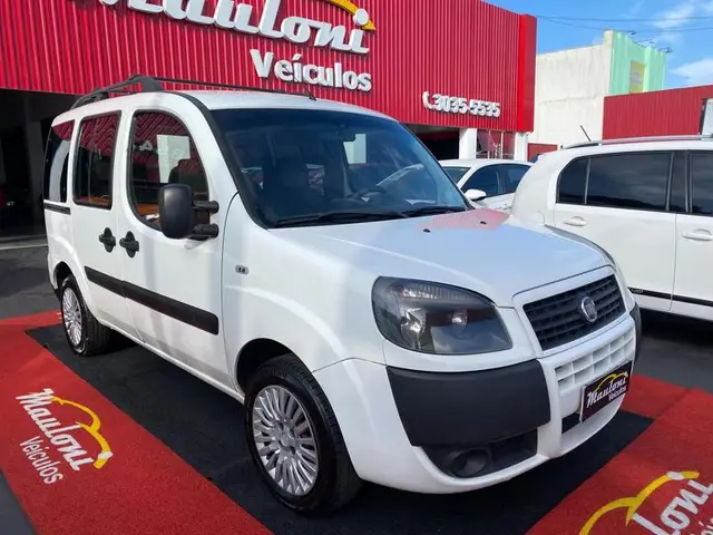 Carro Fiat Doblò 2020 Essence 1.8 16V (Flex)