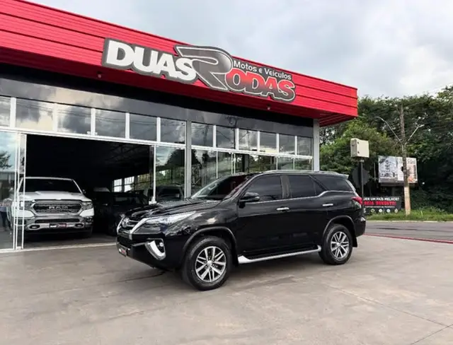 Carro Toyota SW4 2019 2.8 TDI SR 4x4 (Aut)