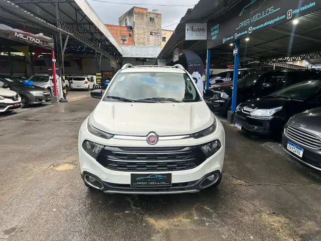 Carro Fiat Toro 2018 Volcano 2.0 diesel AT9 4x4