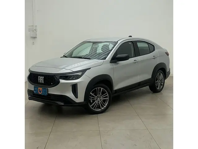 Carro Fiat Fastback 2025 Turbo 200