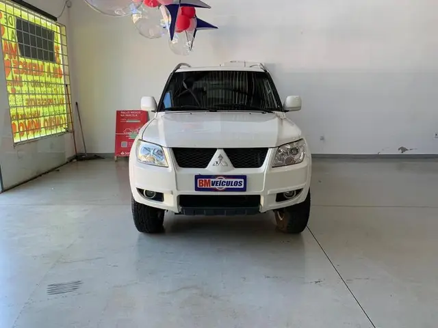 Carro Mitsubishi Pajero TR4 2011 2.0 16V (Flex)