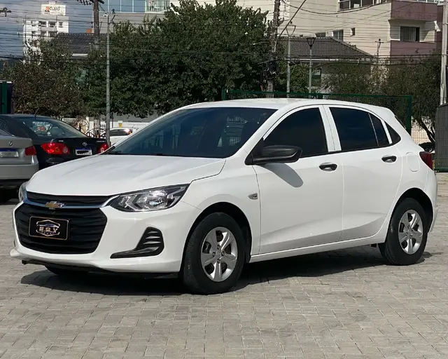 Carro Chevrolet Onix 2021 1.0 (Flex)