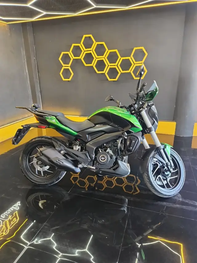 Carro Bajaj Dominar 400 2023 D400 T
