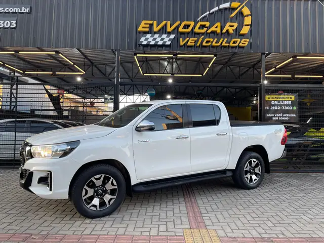Carro Toyota Hilux Cabine Dupla 2020 Hilux 2.8 TDI SRV CD 4x4 (Aut)