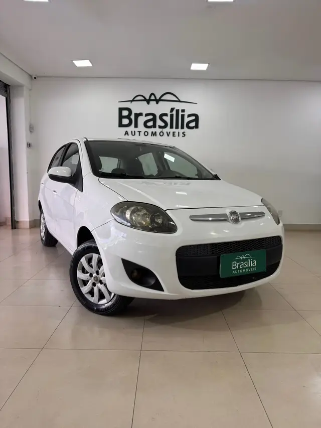 Carro Fiat Palio 2013 Attractive 1.0 8V (Flex)