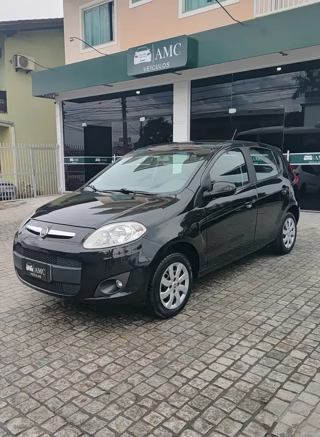 Carro Fiat Palio 2013 Attractive 1.4 8V (Flex)