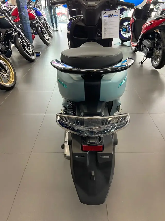 Moto Yamaha Neo's 2025 Connected