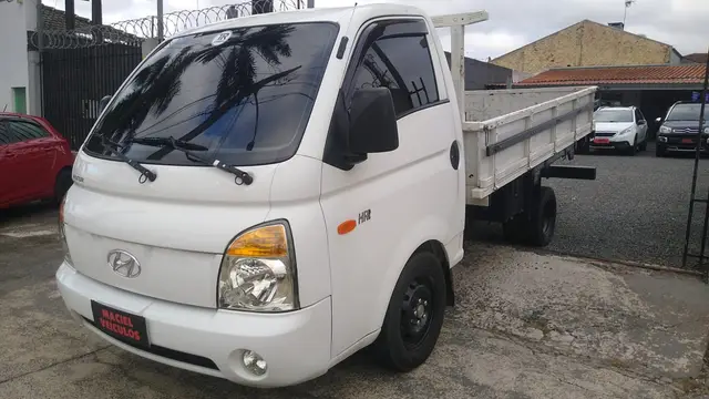 Carro Hyundai HR 2010 LD 2.5 (sem caçamba)
