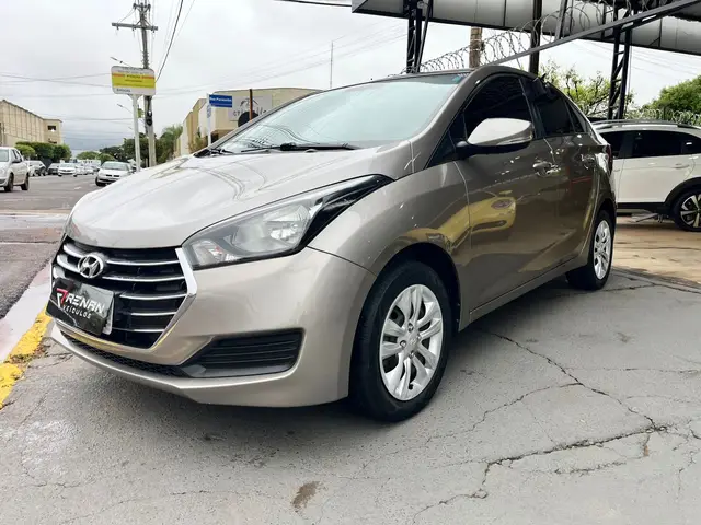 Carro Hyundai HB20S 2017 1.0 Comfort Plus Turbo (Flex)