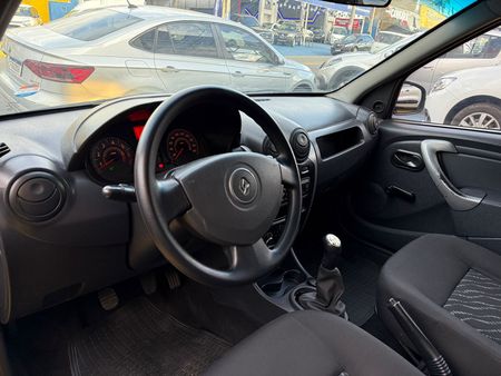 Logan Authentique 1.0 16V (flex)