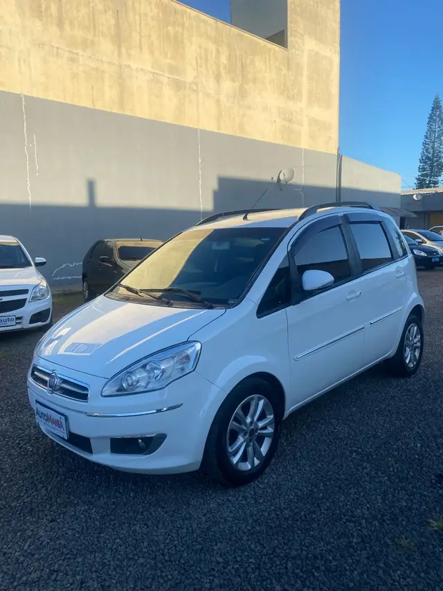 Carro Fiat Idea 2016 Essence 1.6 16V E.TorQ (Flex)
