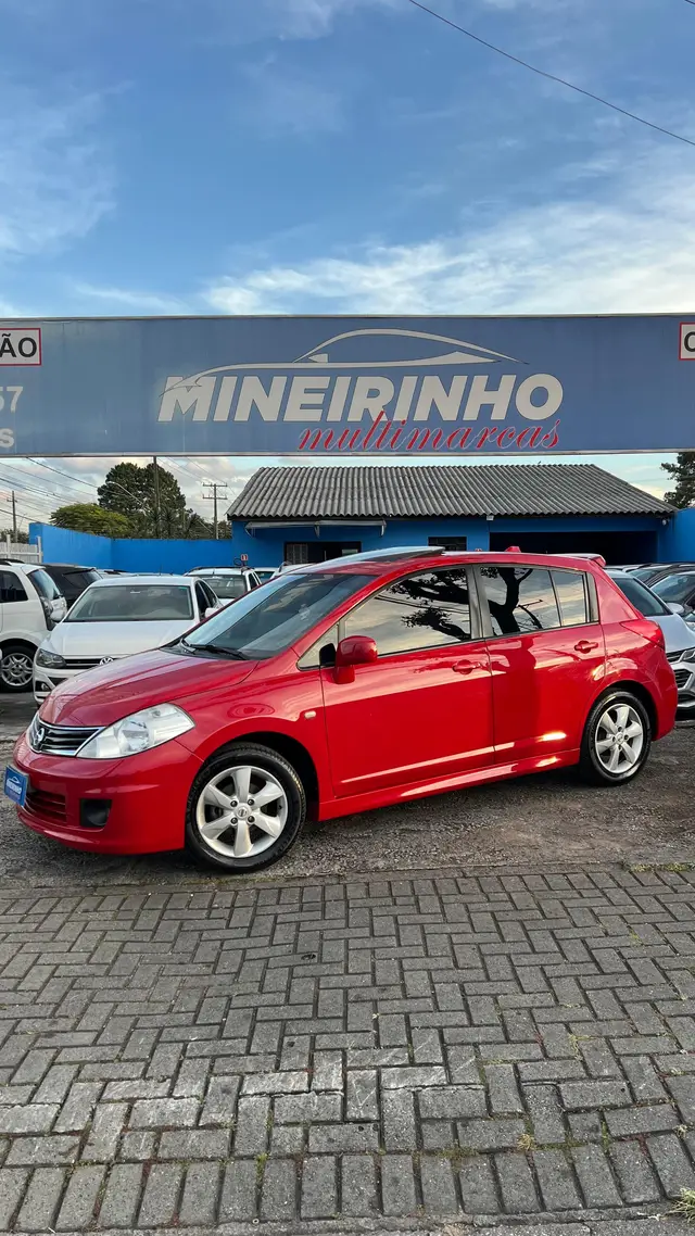 Carro Nissan Tiida 2012 SL 1.8 (flex) (aut)