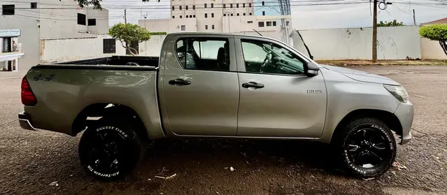 Carro Toyota Hilux Cabine Dupla 2017 Hilux 2.8 TDI STD CD 4x4