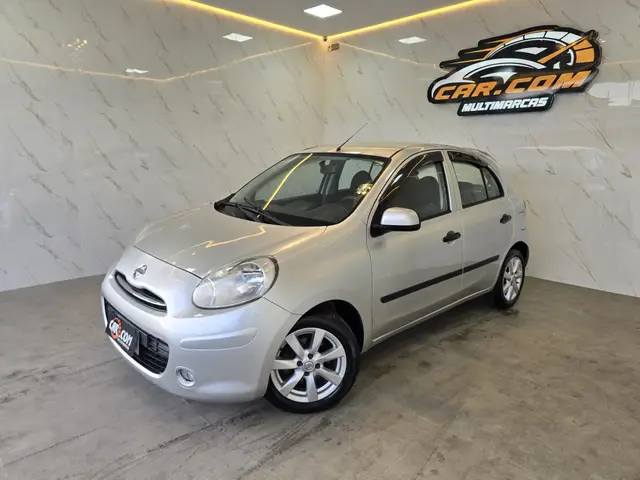 Carro Nissan March 2012 1.0 16V S (Flex)