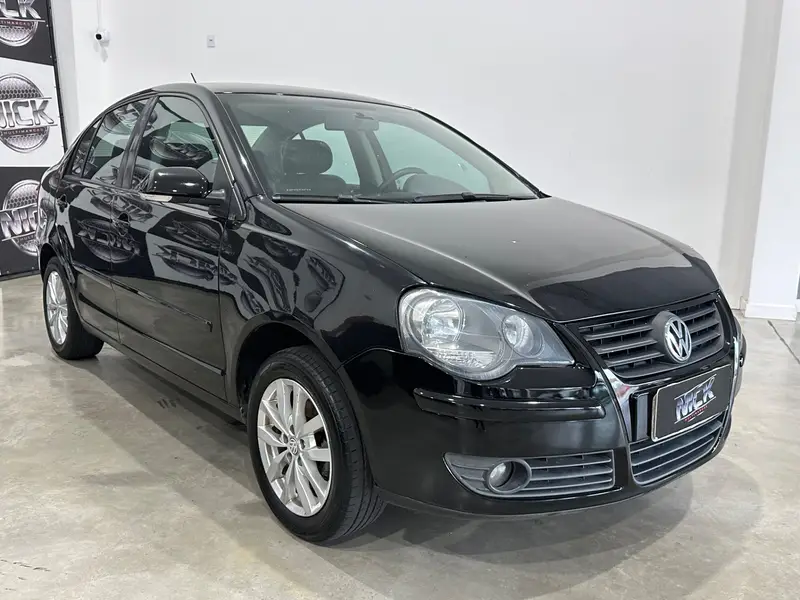 Volkswagen Polo Sedan 1.6 8V (Flex)