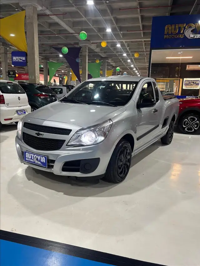 Carro Chevrolet Montana 2018 LS 1.4 (Flex)