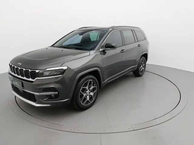 Carro Jeep Commander 2023 Overland 1.3 T270