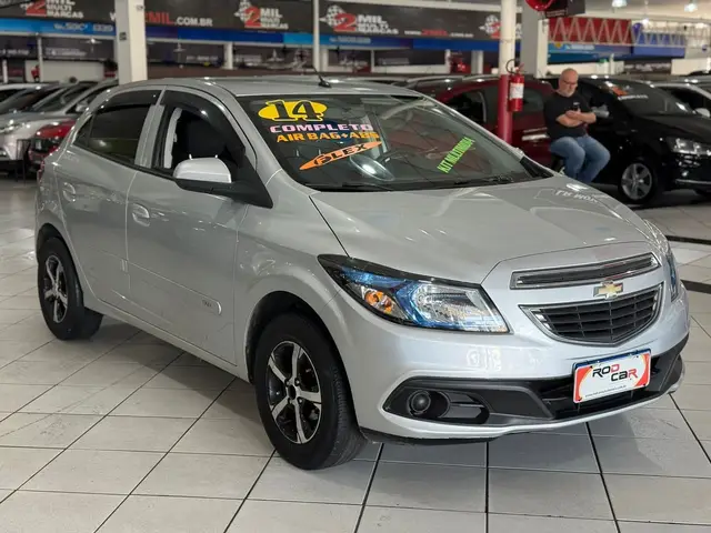Carro Chevrolet Onix 2014 1.0 LT SPE/4