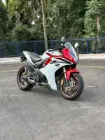 Carro Honda CBR 600 2013 F (ABS)