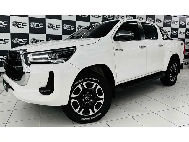 Carro Toyota Hilux Cabine Dupla 2024 SRX 4x4 2.8 Diesel
