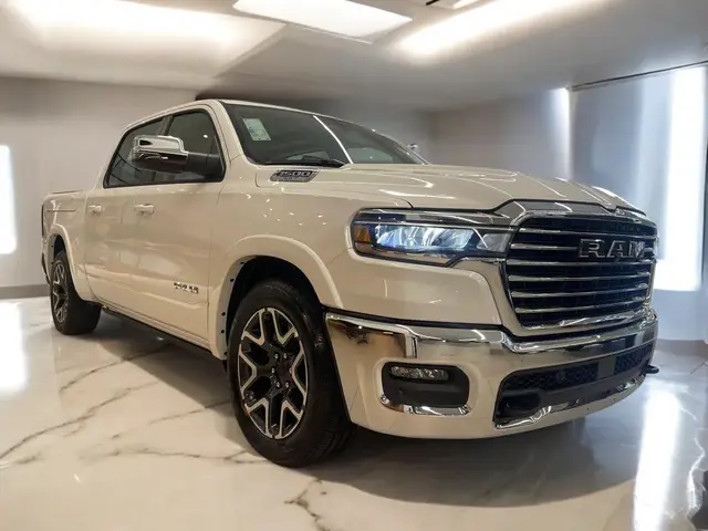 Carro RAM 1500 2025 Laramie