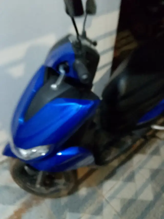Carro Yamaha Fluo 2025 ABS