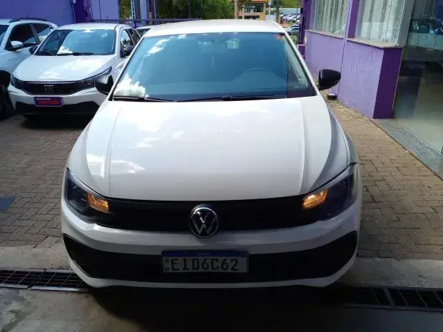 Carro Volkswagen Polo 2024 Track 1.0 Flex 12V 5p