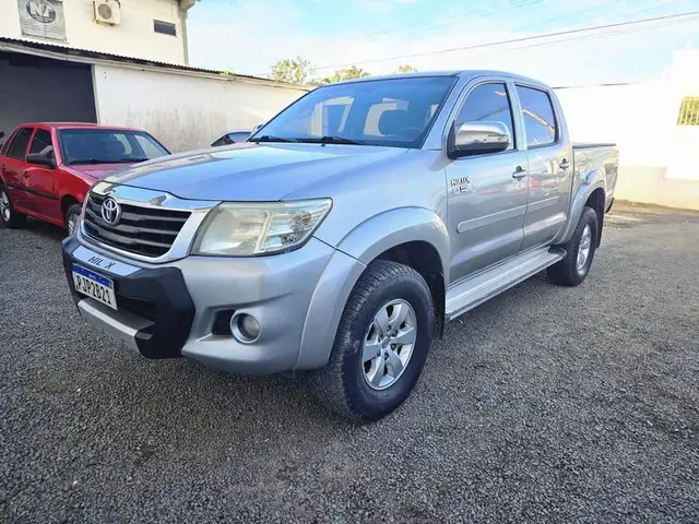 Carro Toyota Hilux Cabine Dupla 2015 Hilux 2.7 4x4 CD STD (Flex)