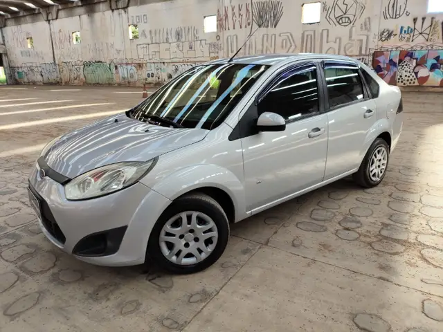 Carro Ford New Fiesta Sedan 2014 1.6 SE (Flex)