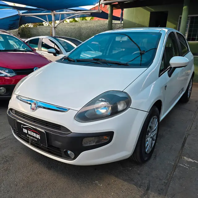 Carro Fiat Punto 2013 Attractive 1.4 (Flex)