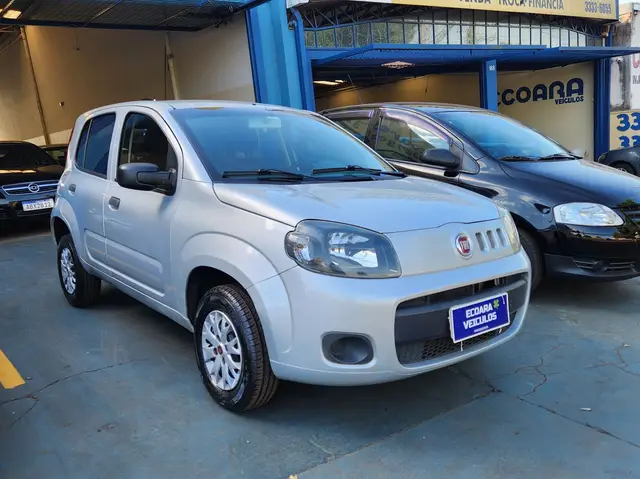 Carro Fiat Uno 2016 Vivace 1.0 8V (Flex) 4p