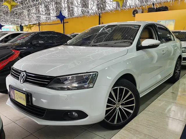 Carro Volkswagen Jetta 2014 2.0 Comfortline Tiptronic (Flex)