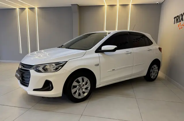 Carro Chevrolet Onix 2024 LT 1.0