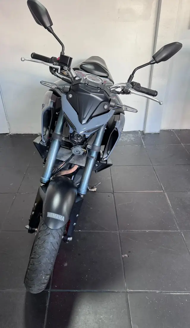 Carro Yamaha MT-03 2022 STD